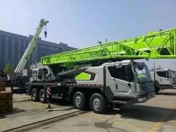 南丰县吊车租赁公司_选择神山镇吊车出租要看哪些问题